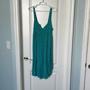 O’Neill beach dress. Great as a coverup. No stains or tears. Never worn.
